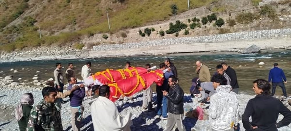 आमाको अन्त्येष्टि नहुँदै छोरीको पनि मृत्यु 