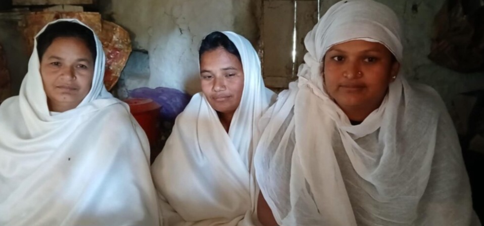 किरियापुत्री बन्न छोरा हुनुपर्छ भन्ने पितृसत्तात्मक सोचलाई तोड्दै तीन दिदीबहिनी