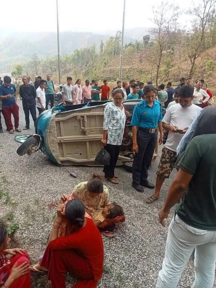 डडेल्धुराको आलितालमा अटोले ठक्कर दिँदा १ बालकको मृत्यु २ जना घाइते